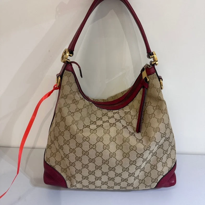 Women Gucci tote bags in GG Supreme canvas for a branded feelGucci Beige GG Canvas Burgundy Leather Trim Tote Medium