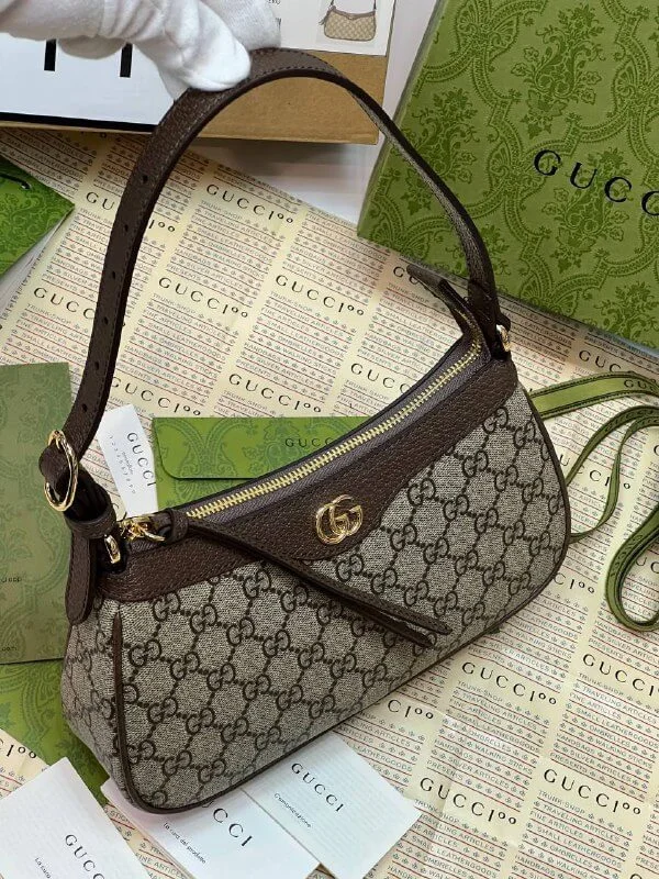 Women Gucci bags with a detachable mirror insideGucci Ophidia GG small handbag