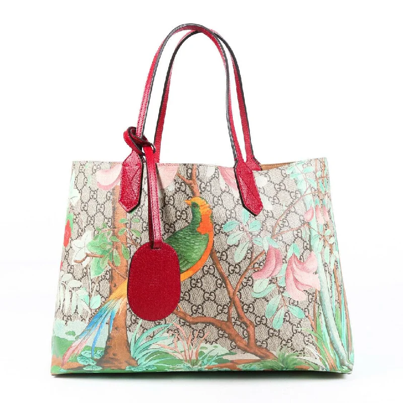 Women Gucci crossbody bags with a printed floral patternGucci Bag Tian Medium GG Supreme Tote