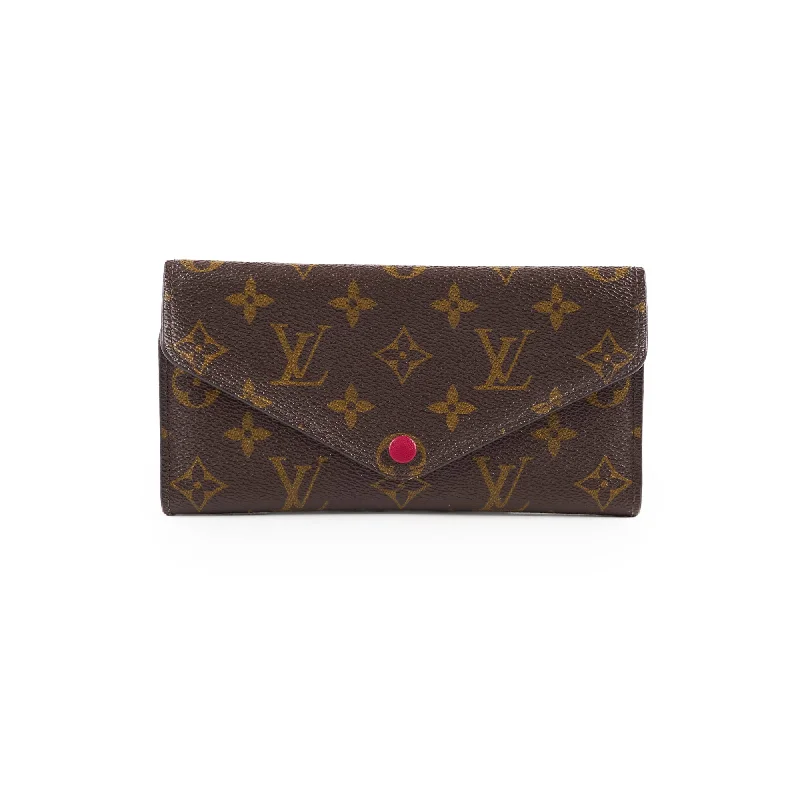 Louis Vuitton bags with a chain - link trim and a leather body for a modern edgeLouis Vuitton Sarah Wallet Monogram