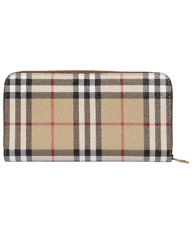 Designer Burberry Bags for Fashion EnthusiastsBurberry checked zipped leather wallet 8070598