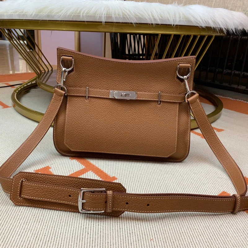 Oversized Hermes Bags for a Fashion - Forward and Practical StatementWhimsy Finds - Hermes Bags - 302