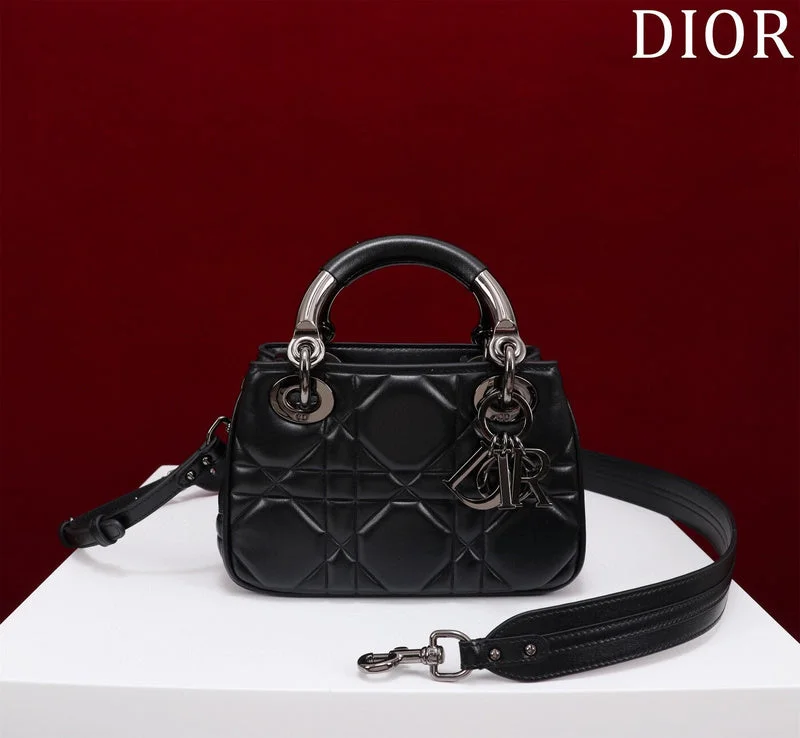 Christian Dior handbags with a back - pocket for quick storageBC - Dior Bags - 1023