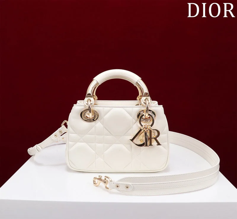 Luxury Christian Dior crossbody bags with a chain - link strapBC - Dior Bags - 1027