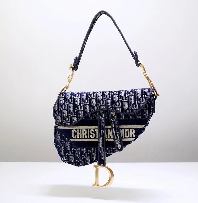 Luxury Christian Dior crossbody bags with a chain - link strapChristian Dior  Bags - 3161