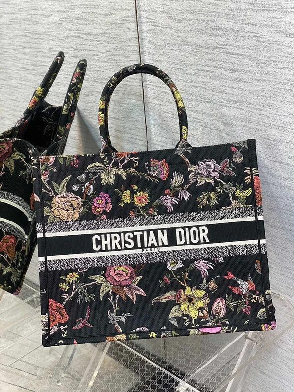 Stylish Christian Dior shoulder bags with a tassel - adorned zipperChristian Dior  Bags - 3189