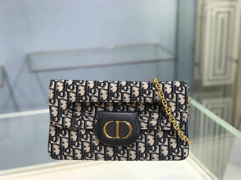 Fashion - forward Christian Dior tote bags for the modern womanChristian Dior  Bags - 3195