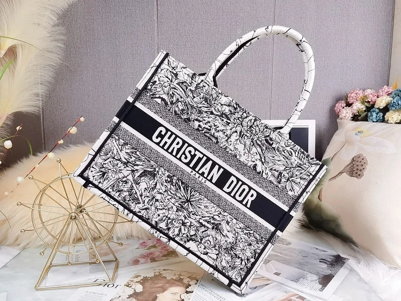 Christian Dior handbags with a removable shoulder strap for versatilityChristian Dior  Bags - 3563