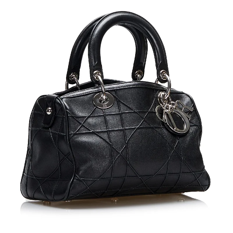 Christian Dior backpacks with a sleek, minimalist silhouetteDior Cannage Granville Polochon (wqmsQr)